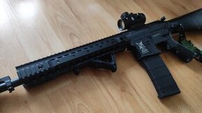 Predám M16