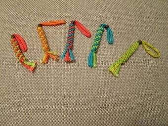 KIZLYAR originálne doplnky na nože-šnúrky s prstencom