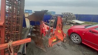 Štvorhlavý pluh obracák