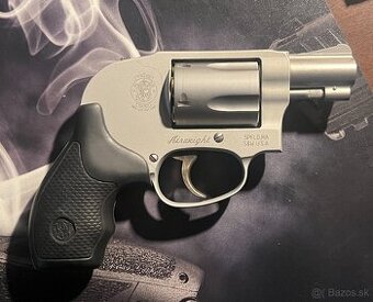 Revolver Smith & Wesson Airweight kal .38 S&W SPECIAL+P