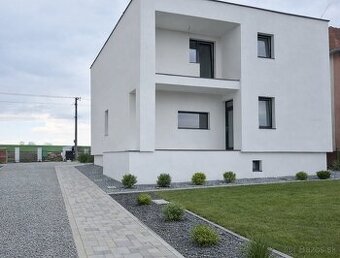 Exkluzívne na predaj rodinný dom v Novej Vsi nad Žitavou