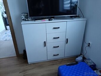 Skriňa, komoda, postel