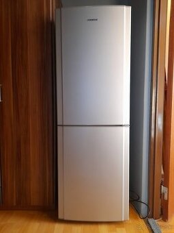 Predam chladnicku s mraznickou samsung 165€