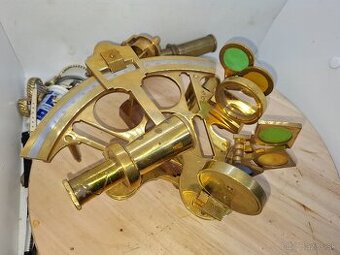 Predám starý velký Anglický námorný Sextant