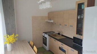 Kuchynská linka bez pracovnej dosky