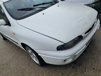 Rozpredám na náhradné diely fiat bravo - 1