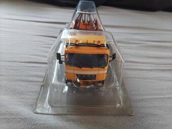Kultovné nákladiaky minulej éry 1:43