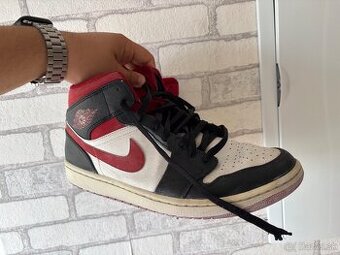 Air Jordan Mid