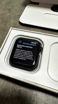 Apple Watch SE 44mm (GPS) (2. generácia)