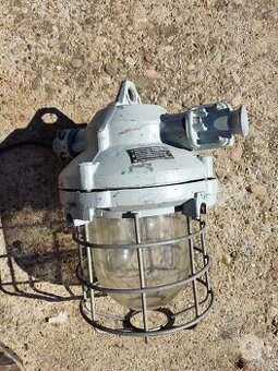 Priemyselná lampa