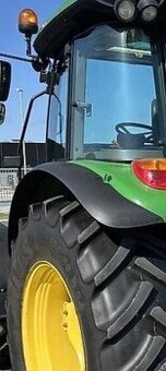 Kúpim rozšírenie blatníkov k traktoru John Deere 5100M