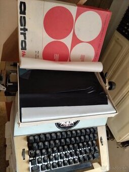 písací stroj