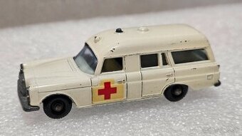 Matchbox Lesney Mercedes - Benz Ambulance
