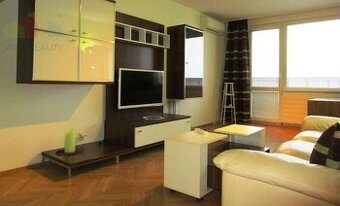 Prenájom veľký 2 izbový byt s dvomi balkónmi Nitra