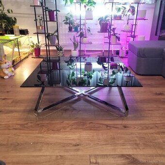 Konferenčný stolík