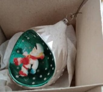 Kúpim vianočné ozdoby