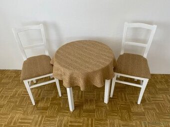 Pevné DUBOVÉ stoličky 2ks a stôl