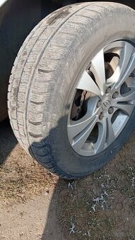 Predám kolesá na Ford zimné pneumatiky R16