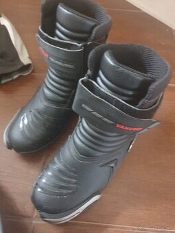 Predam motoboty Zn.Vanucci