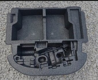 Vypln kufra octavia 3