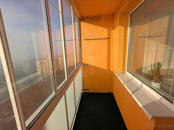 3 izbový byt, Furča, Krosnianska, LO, výťah, zariadený