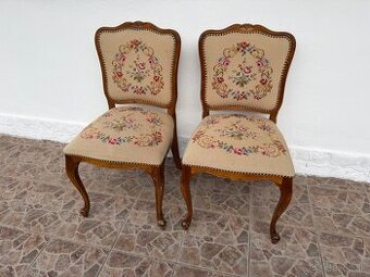 Predam historicke stoličky