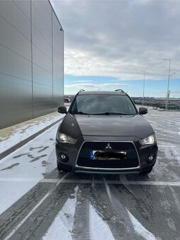 Mitsubishi Outlander II