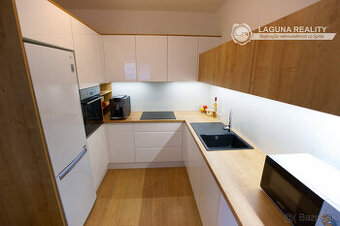 Byt 4+1 (93 m2) s balkónom, Námestie Iglovia, Sp. Nová Ves