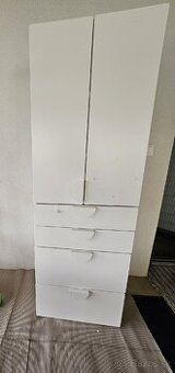 Skriňa Ikea Smastad platsa