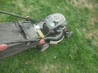 Motorová kosačka Murray