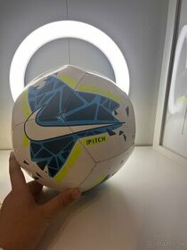 Predám futbalovú loptu Nike - 1