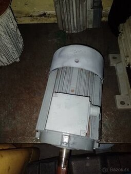 Predam elektromotory na 380-400V.