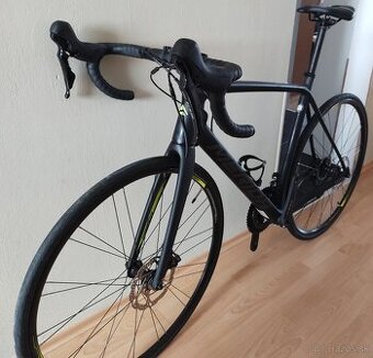Cestny karbonovy bicykel Merida Reacto 4000 Disc