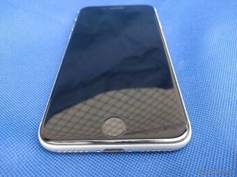 Apple iPhone SE (2020)