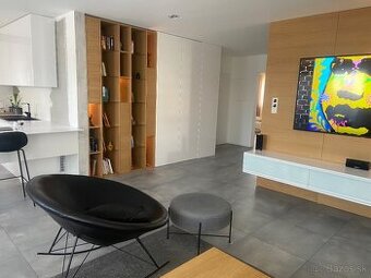 Nadštandardný 3 izbový PENTHOUSE vo vyhľadávanej lokalite