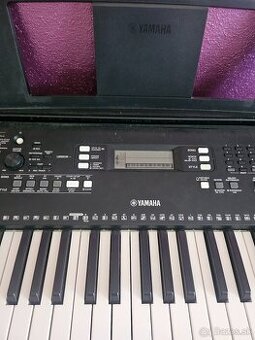 Yamaha PSR-E363 Keyboard s dynamikou