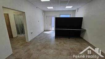 Prenájom obchodného priestoru v centre Zvolena - 1