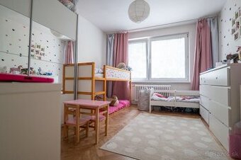 2 IZBOVÝ BYT 65m² S BALKÓNOM na HLINY 8