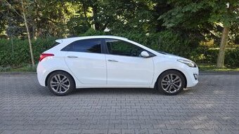 Hyundai i30 1,6 GDI, AT7, 99 kw, benzín