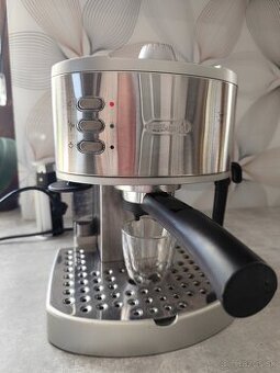 Kávovar Delonghi