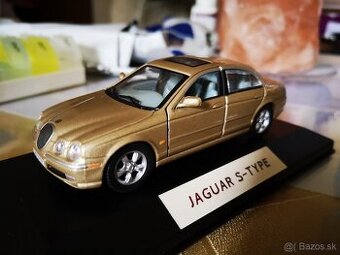Predám zberateľský model auta Jaguar S-Type, 1:43