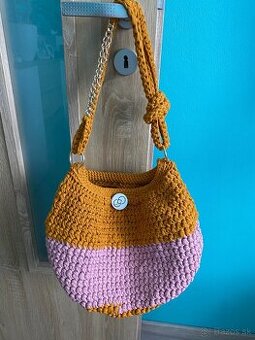 Háčkovaná kabelka