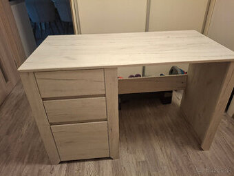 Detský písací stôl