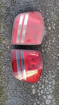 Dodge Journey . Zadní světla. Překážejí