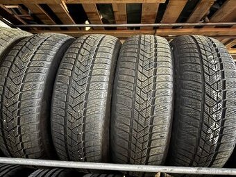 Pneu Pirelli 205/60R17