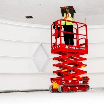 Samohybná elektrická nožnicová zdvíhacia plošina