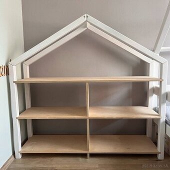 Regal na hracky -domcek. Zn. Benlemi