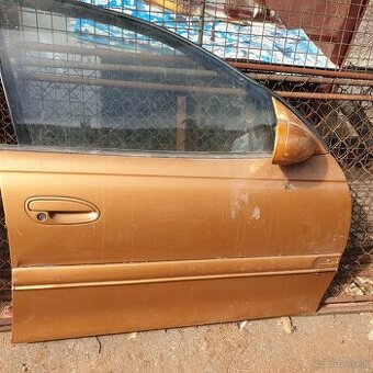 Dvere na opel omega