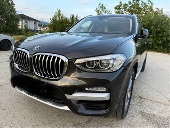 BMW X3 xDrive 20d xLine A/T, pano