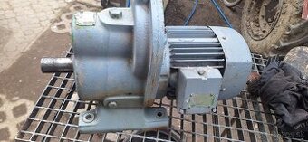 Elektromotor s prevodovkou 0,75kW